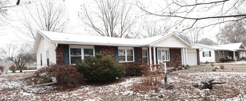 Photo of 334 NORTHWOOD Lane, Salem, IL 62881 (MLS # EB460680)