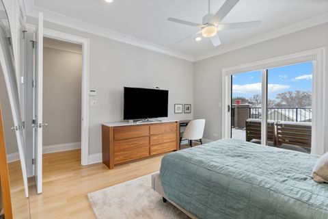 Tiny photo for 1517 W Barry Avenue #2W, Chicago, IL 60657 (MLS # 12593238)