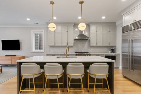 Tiny photo for 1517 W Barry Avenue #2W, Chicago, IL 60657 (MLS # 12593238)