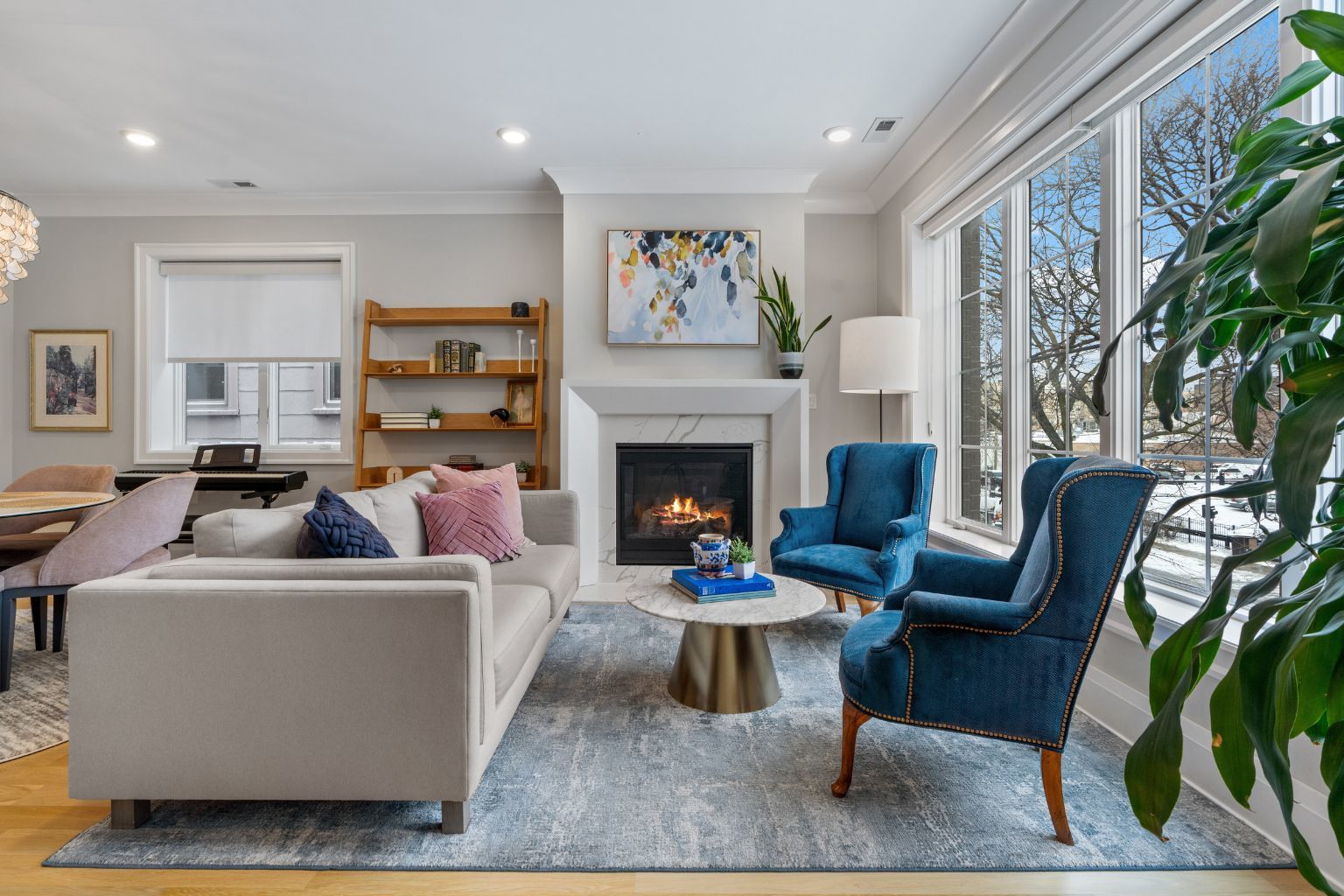 1517 W Barry Avenue 2W