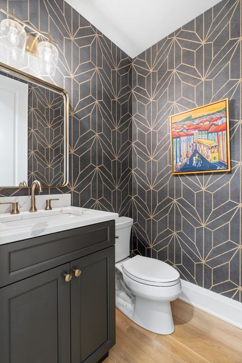 Tiny photo for 1517 W Barry Avenue #2W, Chicago, IL 60657 (MLS # 12593238)