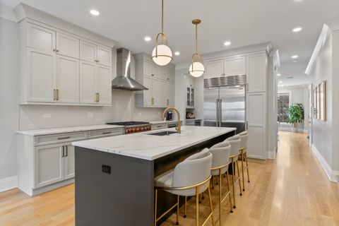 Tiny photo for 1517 W Barry Avenue #2W, Chicago, IL 60657 (MLS # 12593238)