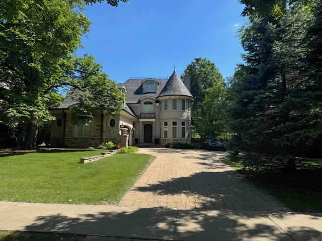 View Wilmette, IL 60091 condo