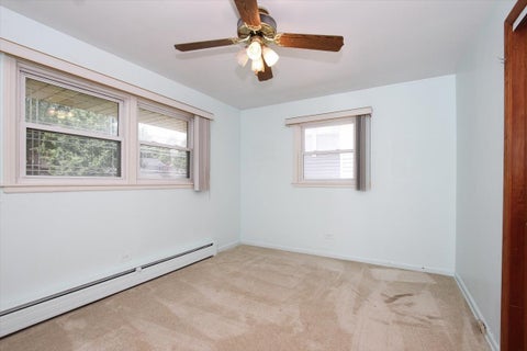 Tiny photo for 831 S Mitchell Avenue, Arlington Heights, IL 60005 (MLS # 12632375)