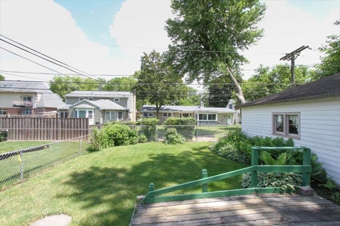 Tiny photo for 831 S Mitchell Avenue, Arlington Heights, IL 60005 (MLS # 12632375)