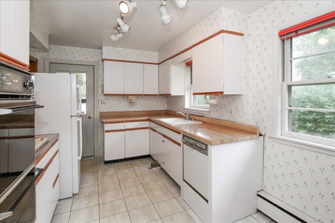 Tiny photo for 831 S Mitchell Avenue, Arlington Heights, IL 60005 (MLS # 12632375)