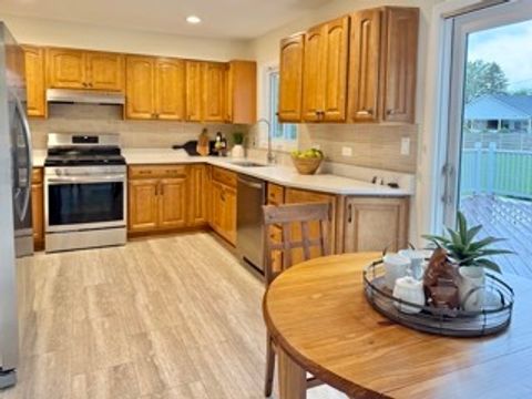 Tiny photo for 646 68th Street, Willowbrook, IL 60527 (MLS # 12581684)