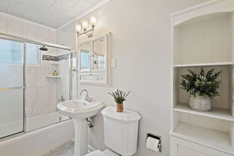 Tiny photo for 646 68th Street, Willowbrook, IL 60527 (MLS # 12581684)