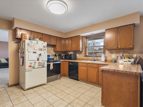 Tiny photo for 4821 Danforth Drive, Rockford, IL 61114 (MLS # 12524450)