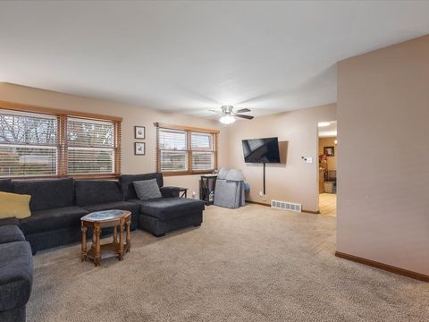 Tiny photo for 4821 Danforth Drive, Rockford, IL 61114 (MLS # 12524450)