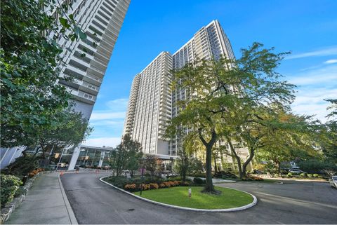 4250 N Marine Drive 1622 Chicago IL 60613