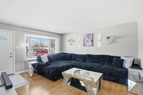 Tiny photo for 537 E 161st Place, South Holland, IL 60473 (MLS # 12592069)