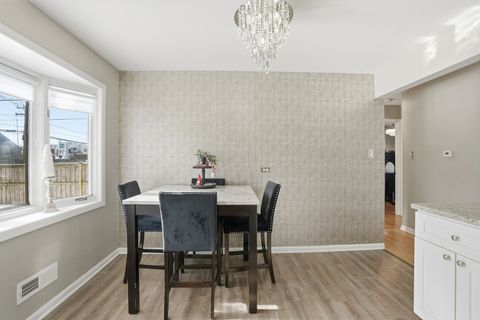 Tiny photo for 537 E 161st Place, South Holland, IL 60473 (MLS # 12592069)