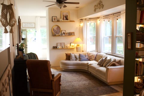 Tiny photo for 115 Edgewood Avenue, Crystal Lake, IL 60014 (MLS # 12718438)