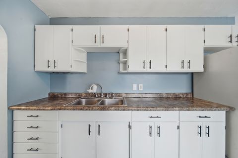 Tiny photo for 1024 Avery Avenue, Dixon, IL 61021 (MLS # 12554689)