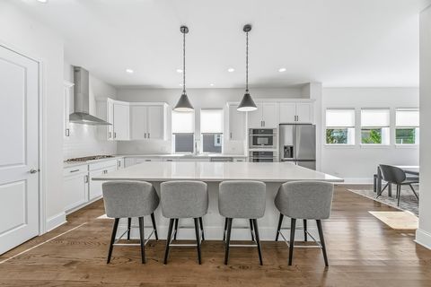 Tiny photo for 1053 Ironwood Court, Glenview, IL 60025 (MLS # 12498012)