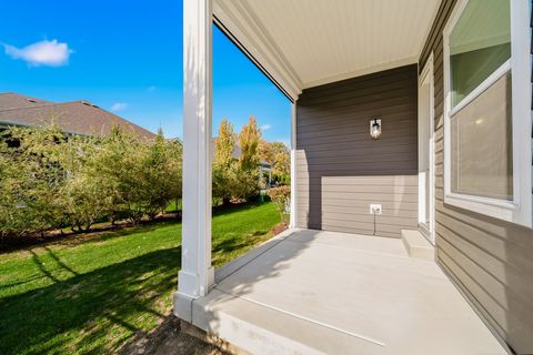 Tiny photo for 1053 Ironwood Court, Glenview, IL 60025 (MLS # 12498012)