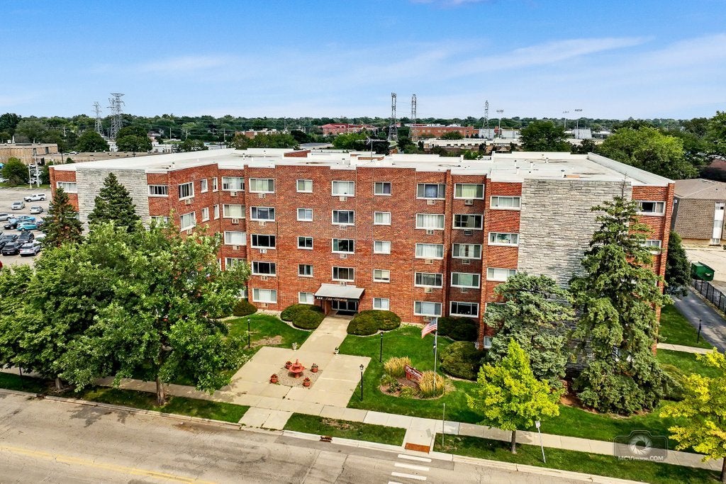 222 Madison Street 109