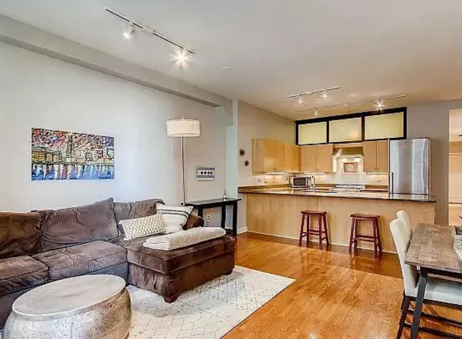 6 N Michigan Avenue 706