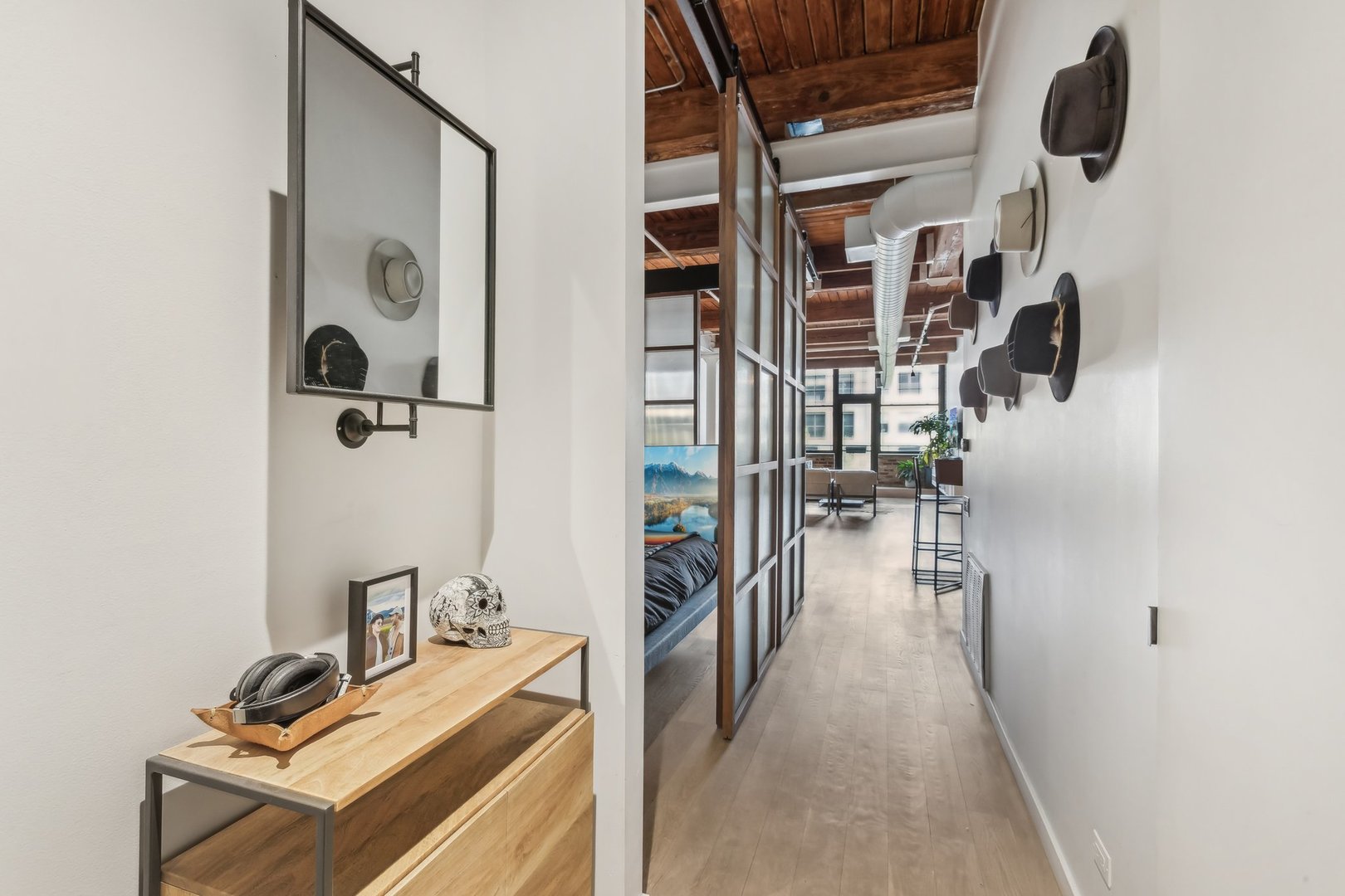 1000 W Washington Boulevard 242