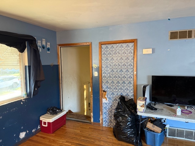 14038 S Saginaw Avenue