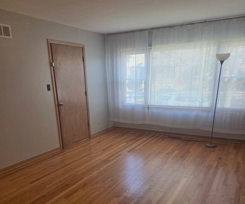 Tiny photo for 5850 N Mulligan Avenue #1, Chicago, IL 60646 (MLS # 12525187)