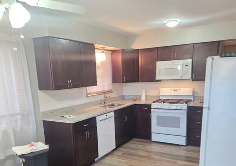 Tiny photo for 5850 N Mulligan Avenue #1, Chicago, IL 60646 (MLS # 12525187)