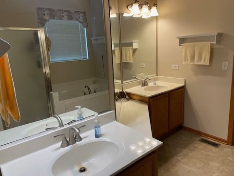 Tiny photo for 296 W Prairie Walk Lane, Round Lake, IL 60073 (MLS # 12508104)