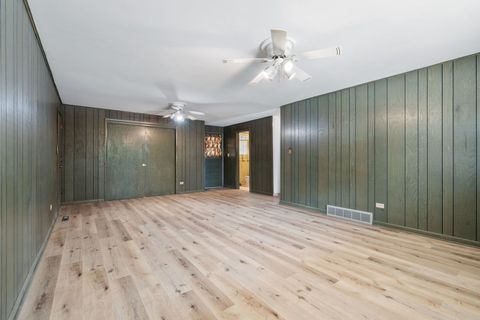 Tiny photo for 10420 Washington Avenue, Oak Lawn, IL 60453 (MLS # 12448597)