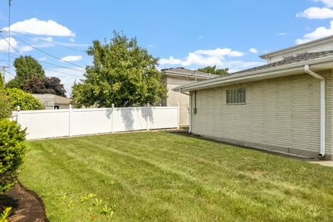 Tiny photo for 10420 Washington Avenue, Oak Lawn, IL 60453 (MLS # 12448597)