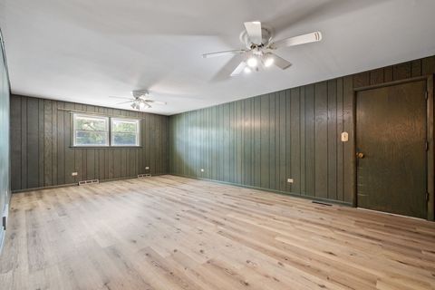 Tiny photo for 10420 Washington Avenue, Oak Lawn, IL 60453 (MLS # 12448597)