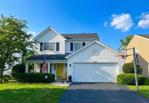 Photo of 840 Violet Circle, Naperville, IL 60540 (MLS # 12679094)