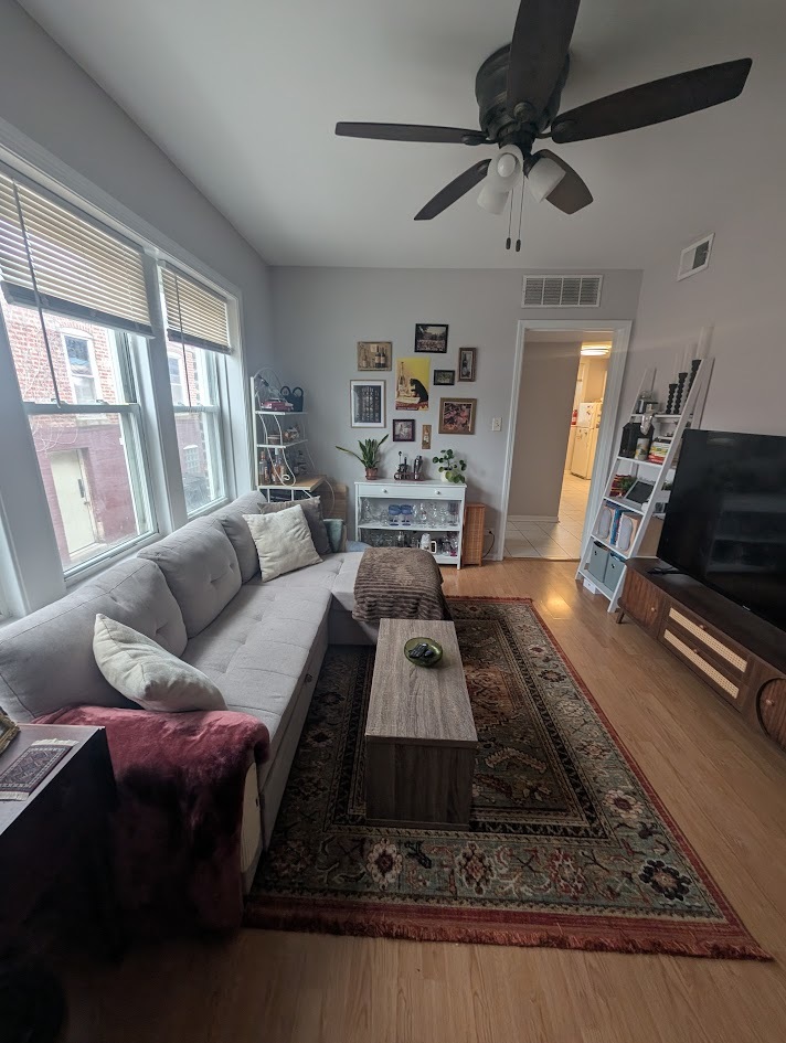 2344 W Barry Avenue 1