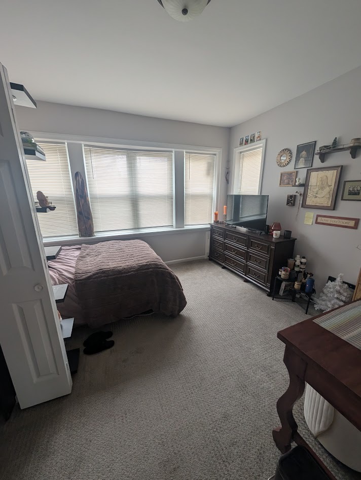 2344 W Barry Avenue 1