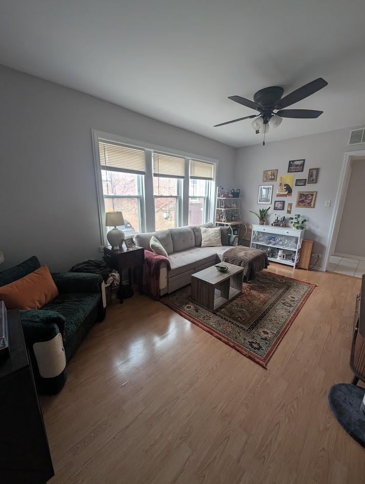 2344 W Barry Avenue 1