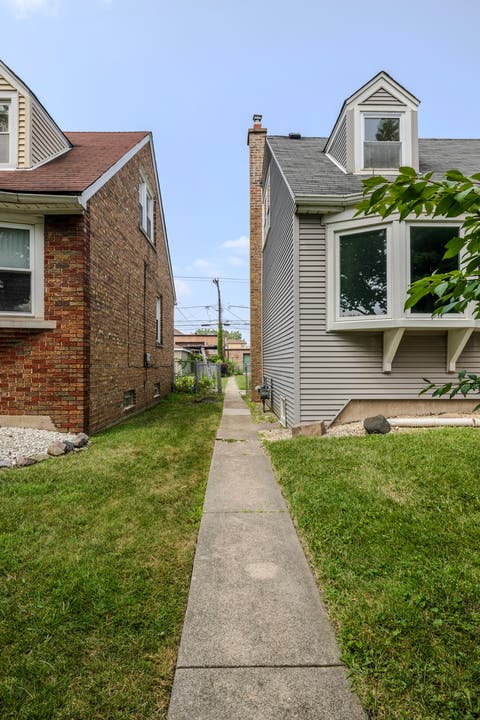 Tiny photo for 9308 S Troy Avenue, Evergreen Park, IL 60805 (MLS # 12711521)