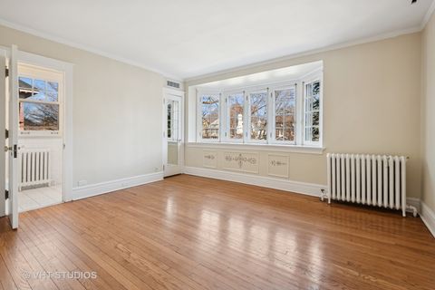 Tiny photo for 1120 Forest Avenue, Evanston, IL 60202 (MLS # 12525112)