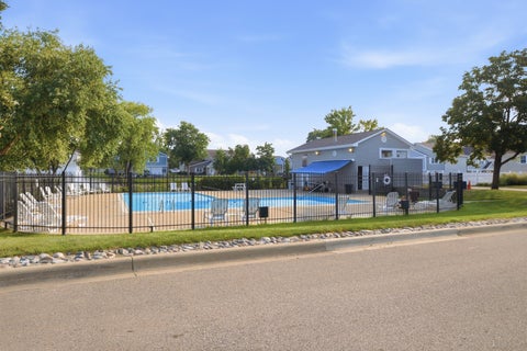 Tiny photo for 1645 Timber Trail #D, Wheaton, IL 60189 (MLS # 12751404)