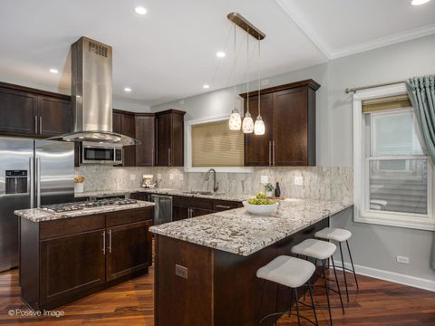 Tiny photo for 2851 N ASHLAND Avenue #1S, Chicago, IL 60657 (MLS # 12474754)