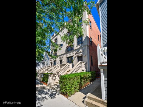 Tiny photo for 2851 N ASHLAND Avenue #1S, Chicago, IL 60657 (MLS # 12474754)