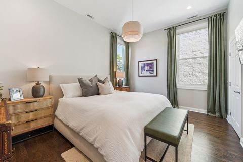 Tiny photo for 2144 W ROSCOE Street #2B, Chicago, IL 60618 (MLS # 12485534)