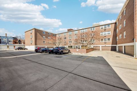 Tiny photo for 1025 Randolph Street #107, Oak Park, IL 60302 (MLS # 12578263)