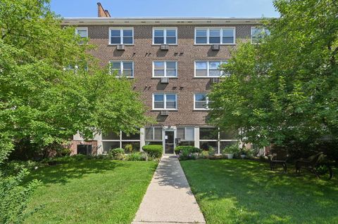 Tiny photo for 1025 Randolph Street #107, Oak Park, IL 60302 (MLS # 12578263)