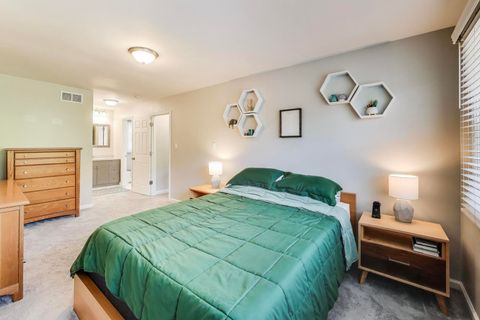 Tiny photo for 427 Charlestown Drive, Bolingbrook, IL 60440 (MLS # 12495204)