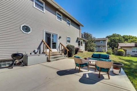 Tiny photo for 427 Charlestown Drive, Bolingbrook, IL 60440 (MLS # 12495204)