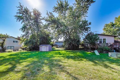 Tiny photo for 427 Charlestown Drive, Bolingbrook, IL 60440 (MLS # 12495204)