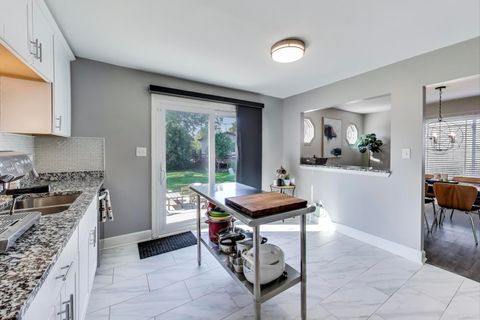 Tiny photo for 427 Charlestown Drive, Bolingbrook, IL 60440 (MLS # 12495204)