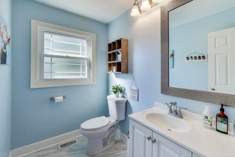 Tiny photo for 427 Charlestown Drive, Bolingbrook, IL 60440 (MLS # 12495204)