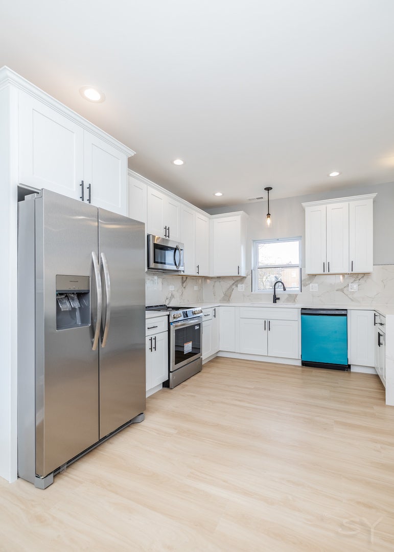 3125 W Polk Street