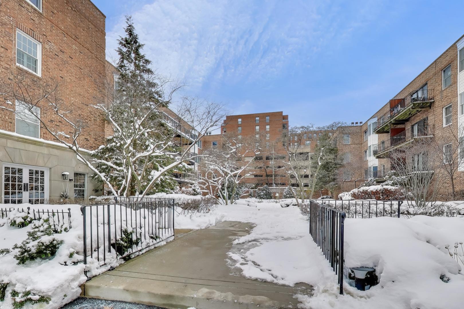 1730 Hinman Avenue 3A